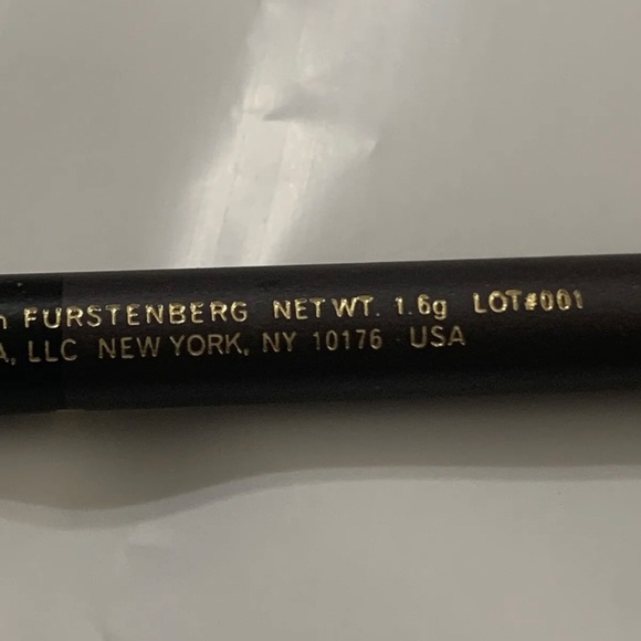 Color Assets Diane von Furstenberg Fabulous Eye pencil duo Black & Charcoal New - Picture 6 of 8